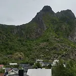 Stort Hus Med Garasje, 3 Soverom Villa *