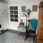 Stort Hus Med Garasje, 3 Soverom Svolvær