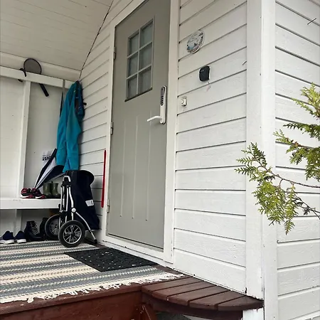 Stort Hus Med Garasje, 3 Soverom Svolvær