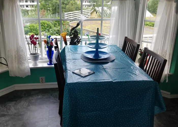 Stort Hus Med Garasje, 3 Soverom *