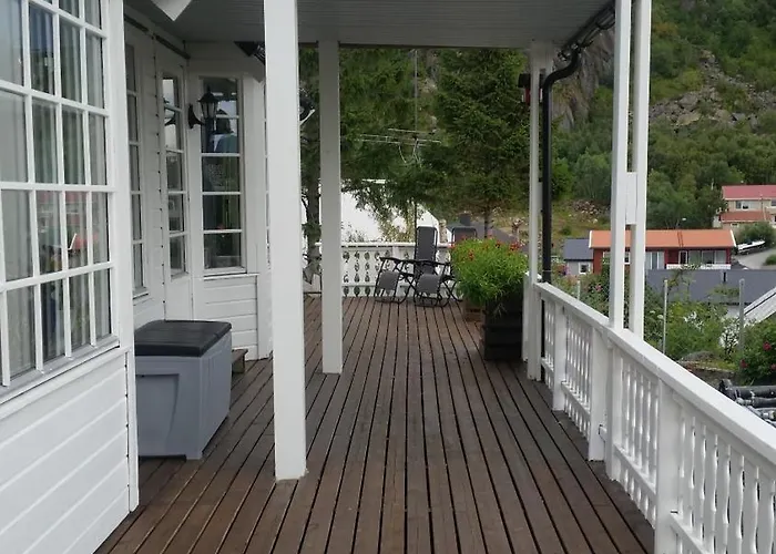 Stort Hus Med Garasje, 3 Soverom *