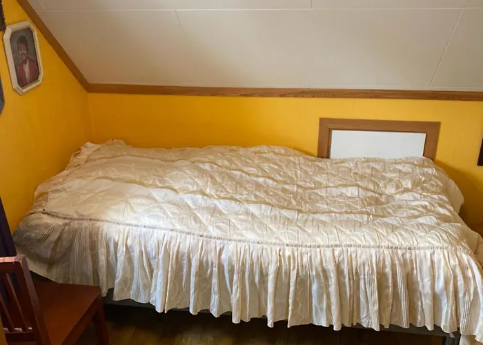 Stort Hus Med Garasje, 3 Soverom *